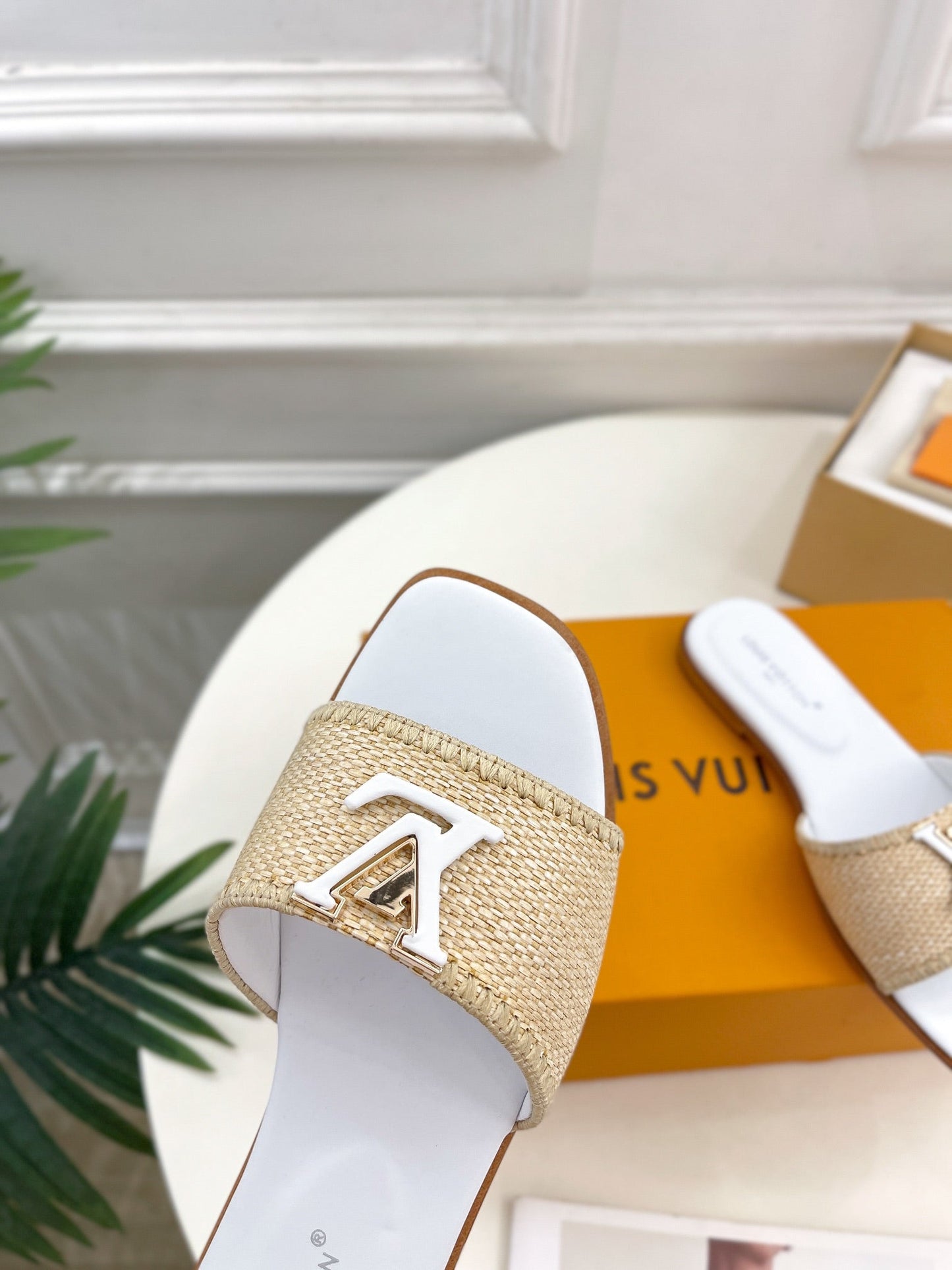 Louis Vuitton capri flat mule beige raffia white calfskin