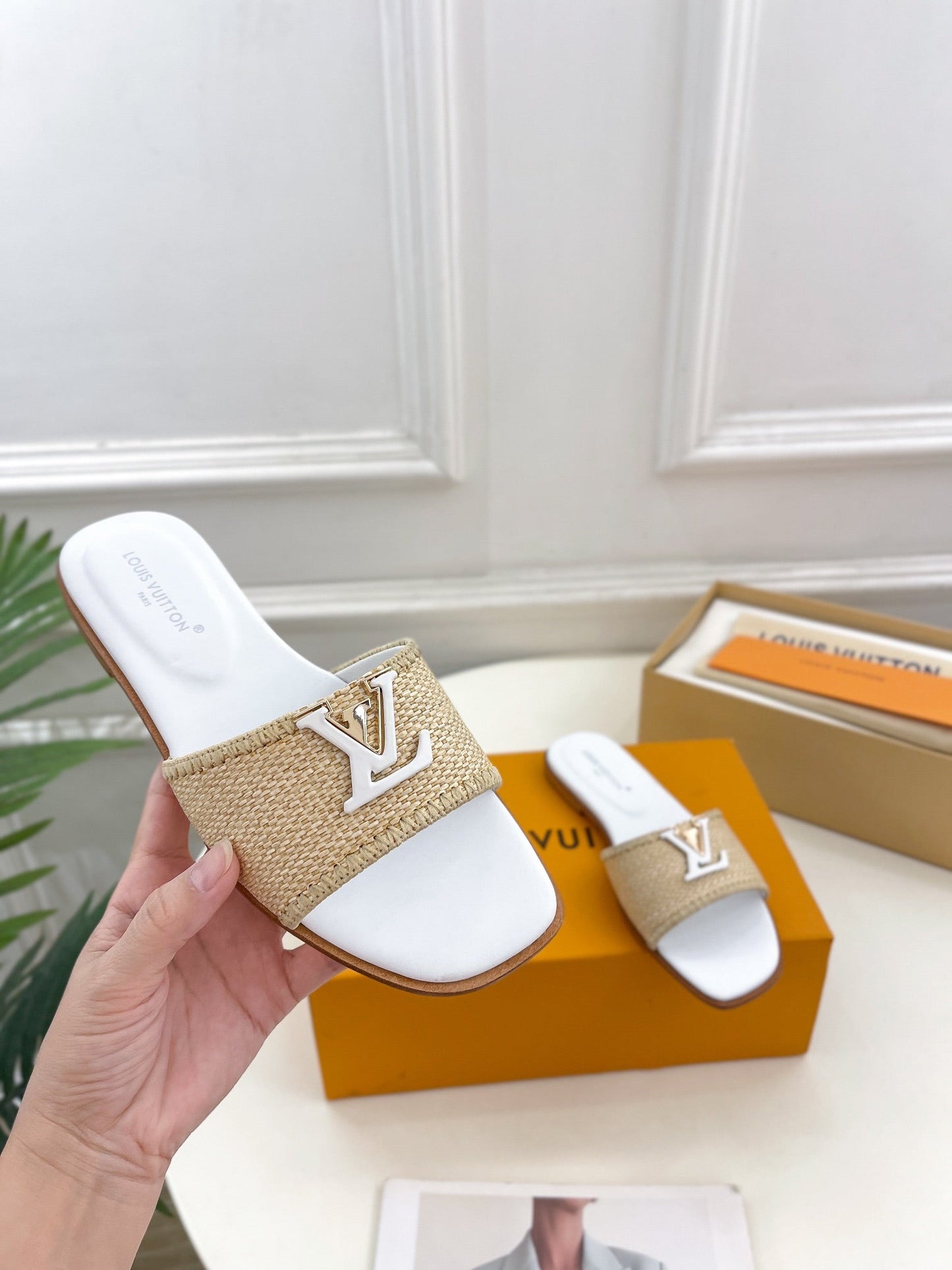 Louis Vuitton capri flat mule beige raffia white calfskin