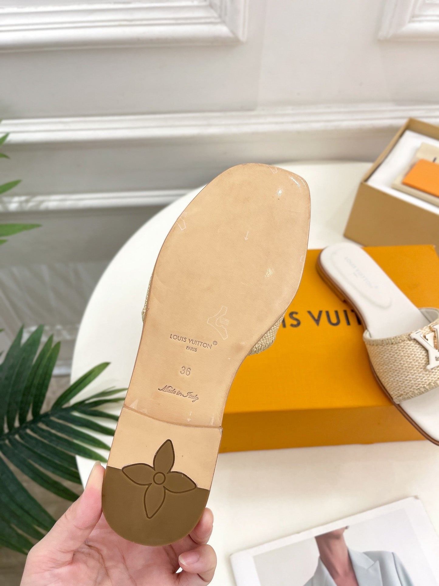 Louis Vuitton capri flat mule beige raffia cream calfskin