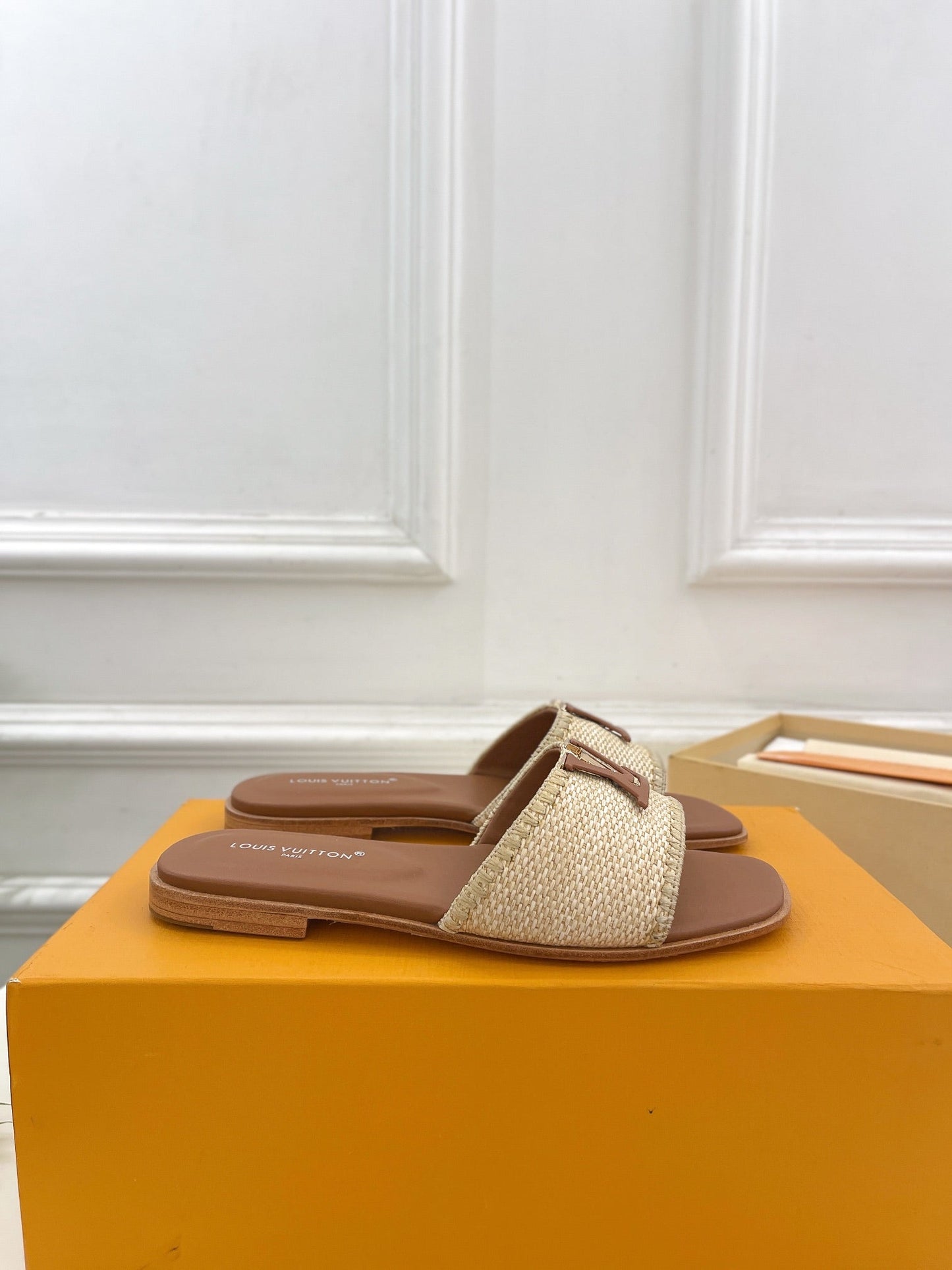 Louis Vuitton capri flat mule beige raffia dark brown calfskin